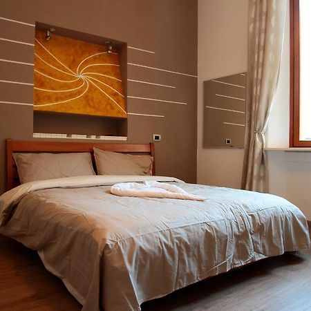 Da Canal Bed & Breakfast Милано Стая снимка