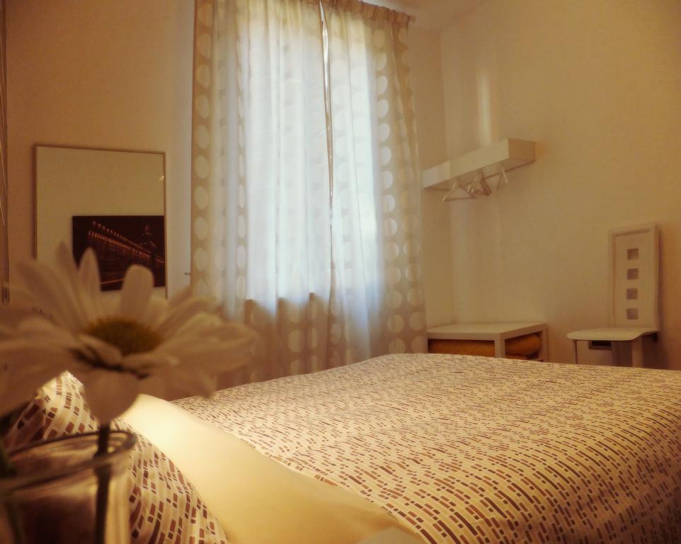 Da Canal Bed & Breakfast Милано Стая снимка