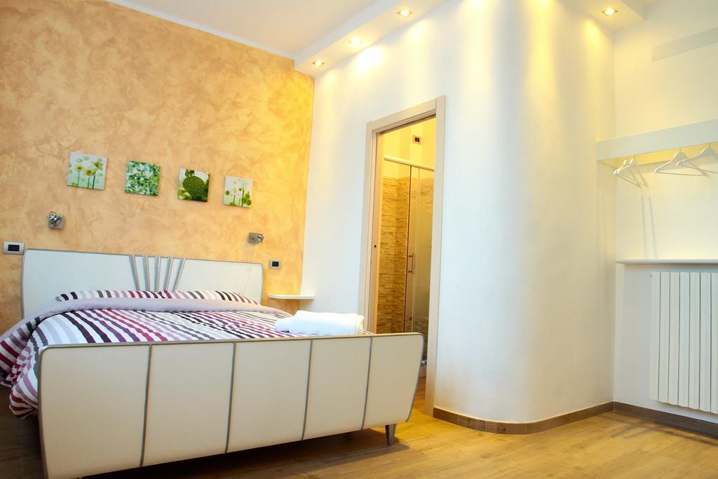 Da Canal Bed & Breakfast Милано Стая снимка